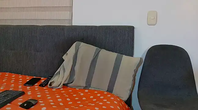 Snapshot of MarksMuscle chatting on 01-14-25, 11:37 MarksMuscle online show from 01-14-25, 11:37