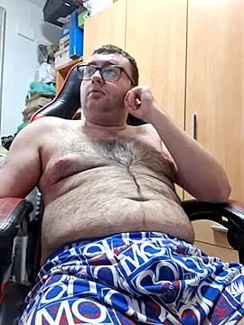 Snapshot of Javier_bear chatting on 05-18-26, 01:16 Javier bear online show from 05-18-26, 01:16