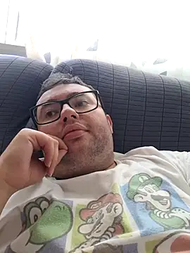 Snapshot of Javier_bear chatting on 06-01-26, 03:00 Javier bear online show from 06-01-26, 03:00