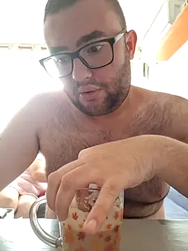 Javier bear online show from 10-03-25, 08:16