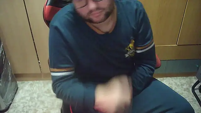 Javier bear online show from 11-21-25, 02:27