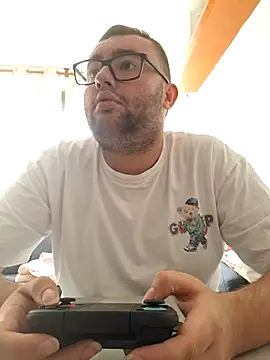 Javier bear online show from 10-02-25, 10:29