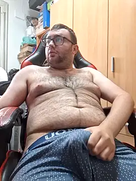 Snapshot of Javier_bear chatting on 04-29-26, 01:04 Javier bear online show from 04-29-26, 01:04