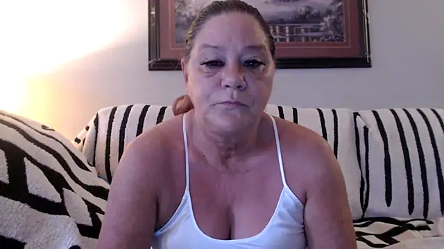 LexxiLeeds online show from 05-19-26, 10:44
