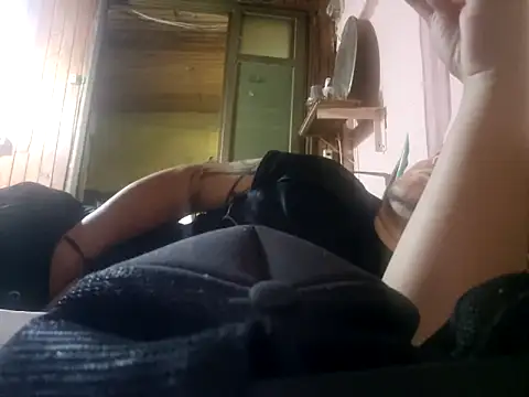 Snapshot of TusOjitosClaros69 chatting on 12-03-24, 03:15 TusOjitosClaros69 online show from 12-03-24, 03:15