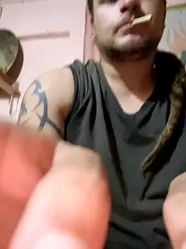 Snapshot of TusOjitosClaros69 chatting on 01-30-25, 03:55 TusOjitosClaros69 online show from 01-30-25, 03:55