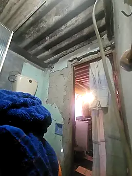 Snapshot of TusOjitosClaros69 chatting on 09-10-25, 04:28 TusOjitosClaros69 online show from 09-10-25, 04:28