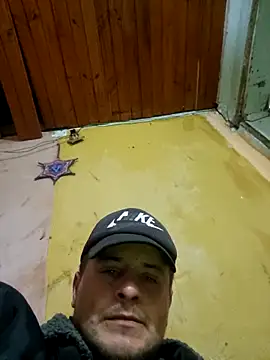 Snapshot of TusOjitosClaros69 chatting on 09-12-25, 03:06 TusOjitosClaros69 online show from 09-12-25, 03:06