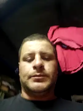 Snapshot of TusOjitosClaros69 chatting on 03-16-25, 05:03 TusOjitosClaros69 online show from 03-16-25, 05:03