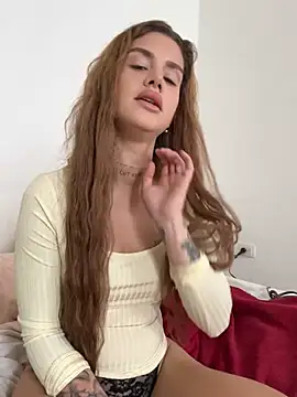 EmiliaCatalina online show from 03-22-26, 06:20