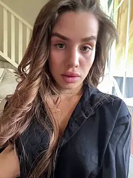 EmiliaCatalina online show from 02-28-25, 08:39