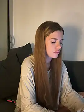 EmiliaCatalina online show from 03-19-26, 11:27