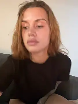 EmiliaCatalina online show from 02-19-26, 09:34