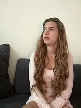 EmiliaCatalina online show from 03-07-26, 01:38