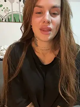 EmiliaCatalina online show from 03-17-25, 10:29