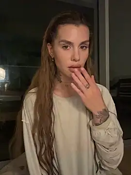 EmiliaCatalina online show from 02-22-26, 12:57