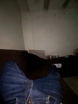 Snapshot of sexyboy1011 chatting on 03-21-25, 01:23 sexyboy1011 online show from 03-21-25, 01:23