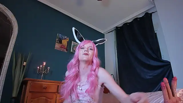 LillyAmore online show from 03-12-26, 07:40