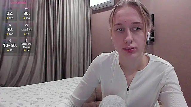 Mika Ray online show from 11-28-25, 02:39