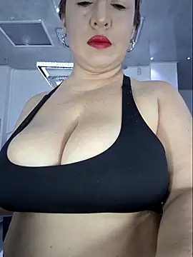 laura bassi online show from 11-10-25, 03:11