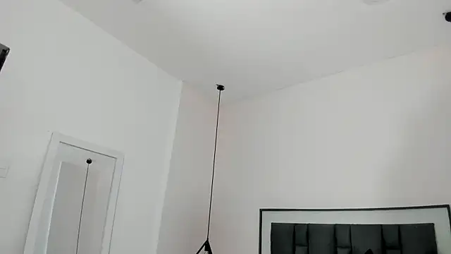 victoria cooper3 online show from 12-01-25, 11:11