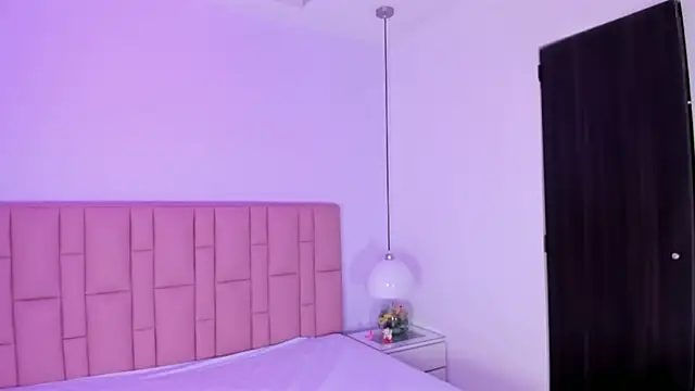 victoria cooper3 online show from 01-11-26, 12:12