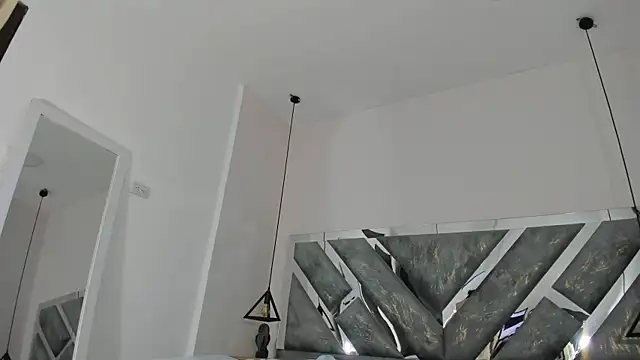 victoria cooper3 online show from 12-05-25, 10:03