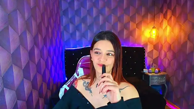 LiaHarryis online show from 12-19-25, 06:43