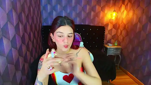 LiaHarryis online show from 10-31-25, 05:42