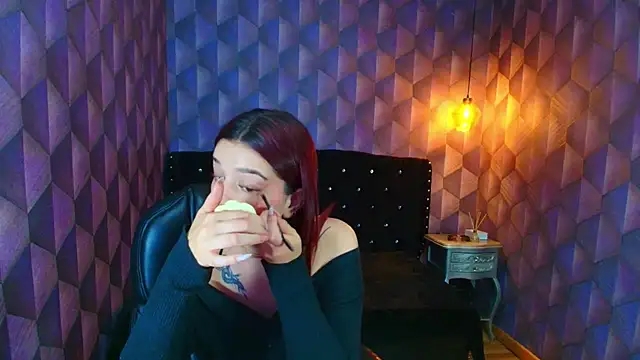 LiaHarryis online show from 10-20-25, 06:52