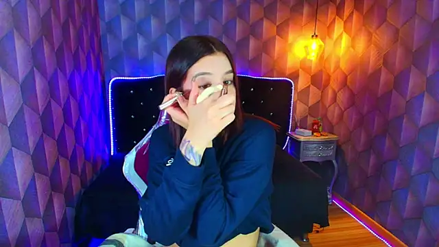 LiaHarryis online show from 02-11-26, 08:41