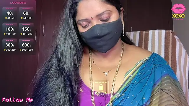 Snapshot of vani-09 chatting on 05-25-26, 05:22 vani-09 online show from 05-25-26, 05:22
