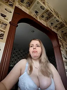 Lady nice cat online show from 04-07-26, 02:46