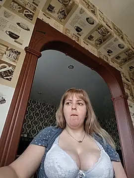 Lady nice cat online show from 07-02-26, 03:23