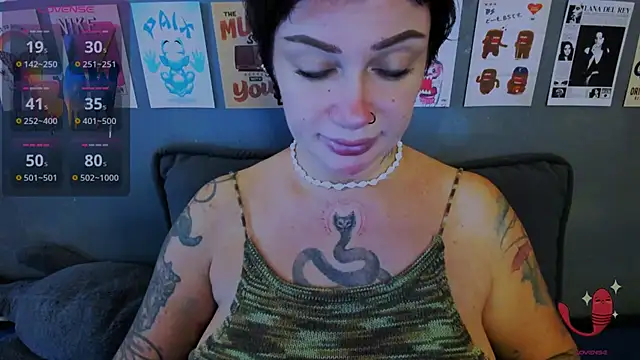 Snapshot of EllieOz chatting on 07-08-26, 01:01 EllieOz online show from 07-08-26, 01:01