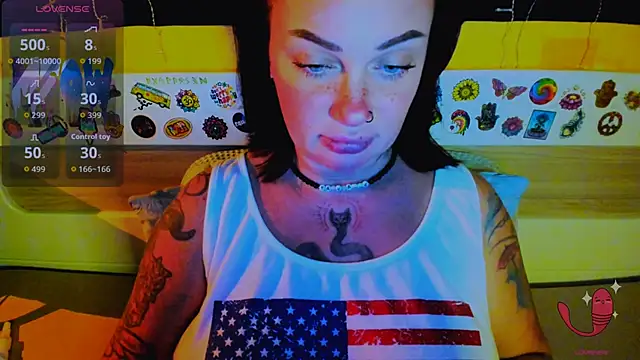 EllieOz online show from 12-14-25, 02:55