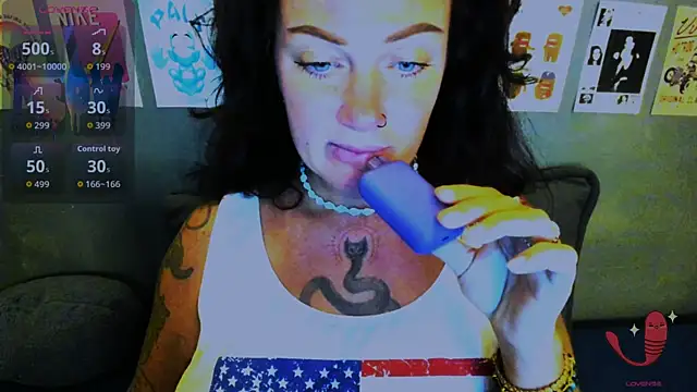 EllieOz online show from 04-11-26, 05:38