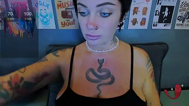 Snapshot of EllieOz chatting on 07-21-26, 05:14 EllieOz online show from 07-21-26, 05:14