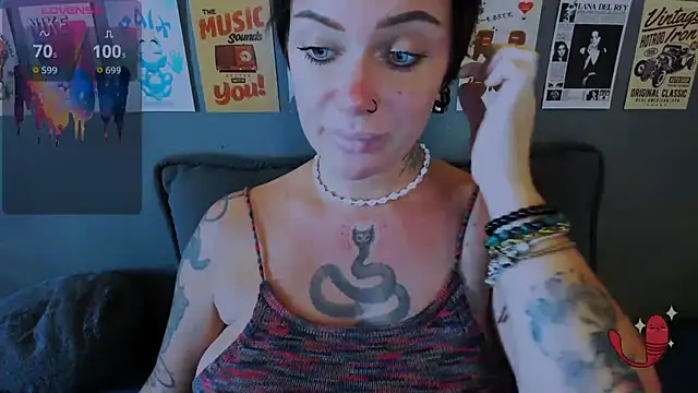 Snapshot of EllieOz chatting on 07-15-26, 03:08 EllieOz online show from 07-15-26, 03:08