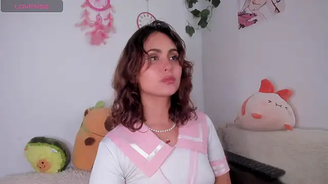 Violette-Ramirez01 online show from 10-30-25, 09:11