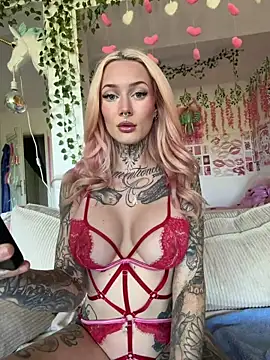 Snapshot of Stella-Kink chatting on 04-29-26, 11:14 Stella-Kink online show from 04-29-26, 11:14