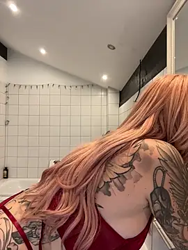 Stella-Kink online show from 10-16-25, 02:47