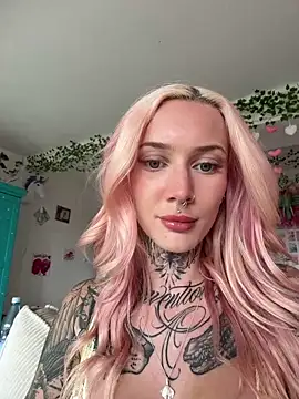 Snapshot of Stella-Kink chatting on 06-11-26, 02:03 Stella-Kink online show from 06-11-26, 02:03