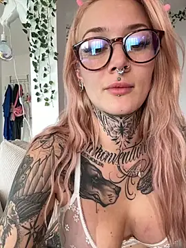 Stella-Kink online show from 10-21-25, 02:16