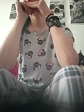 LauraBaby online show from 04-10-26, 01:40