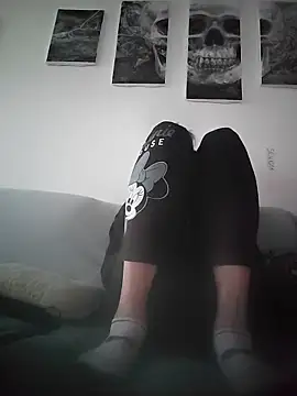 LauraBaby online show from 04-16-26, 05:36