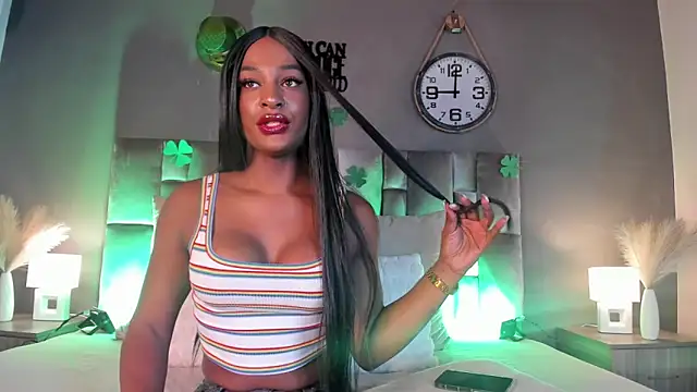 nahomi campbell online show from 03-17-25, 07:37