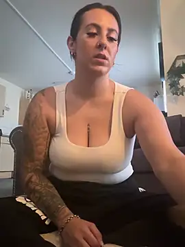 Miss emilee online show from 08-02-26, 11:52