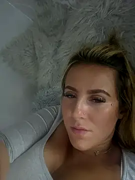 Miss emilee online show from 09-18-25, 08:23