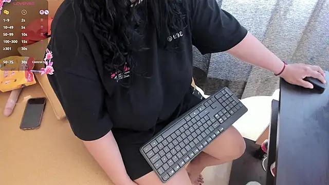 Snapshot of Amina_hafsa chatting on 05-28-26, 08:26 Amina hafsa online show from 05-28-26, 08:26